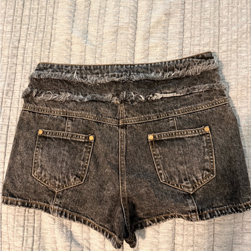 A Black Denim Women Shorts - Picture 3 of 6